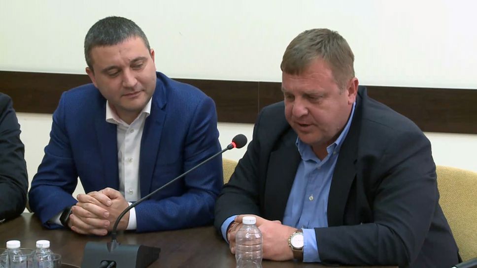 Каракачанов: Аз съм левскар, но армията ще подкрепи юбилея в събота