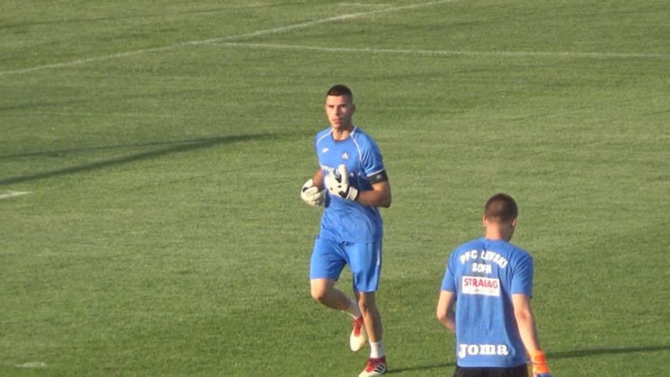Петър Иванов се готви за дебюта си със синята фланелка