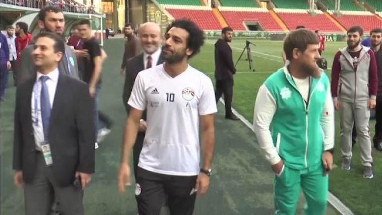 Президентът на Чечения докара Салах на тренировка