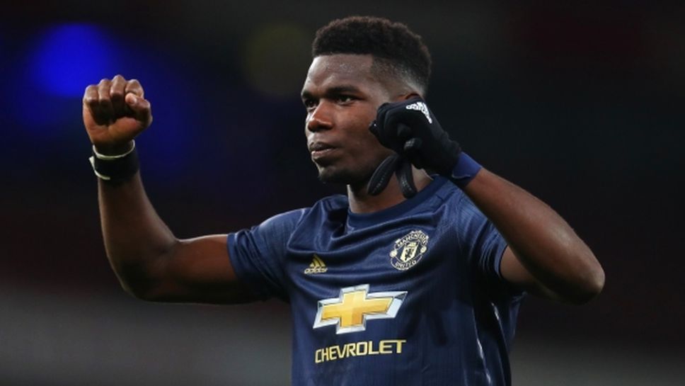 Солскяер дава капитанската лента на Погба