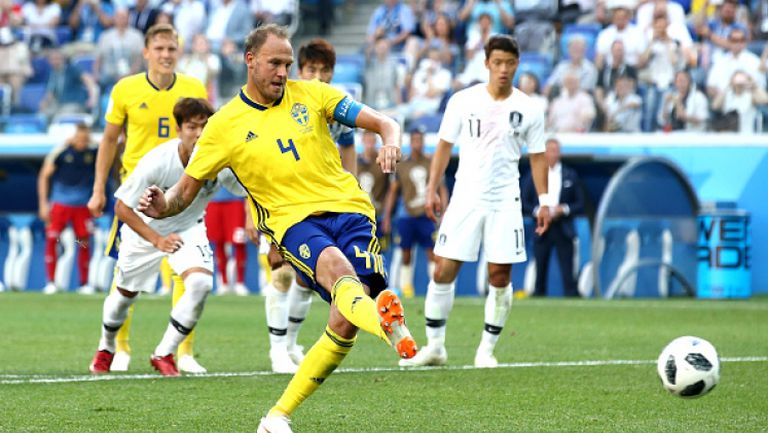 ВАР помогна на Швеция - Гранквист вкара от дузпа срещу Южна Корея