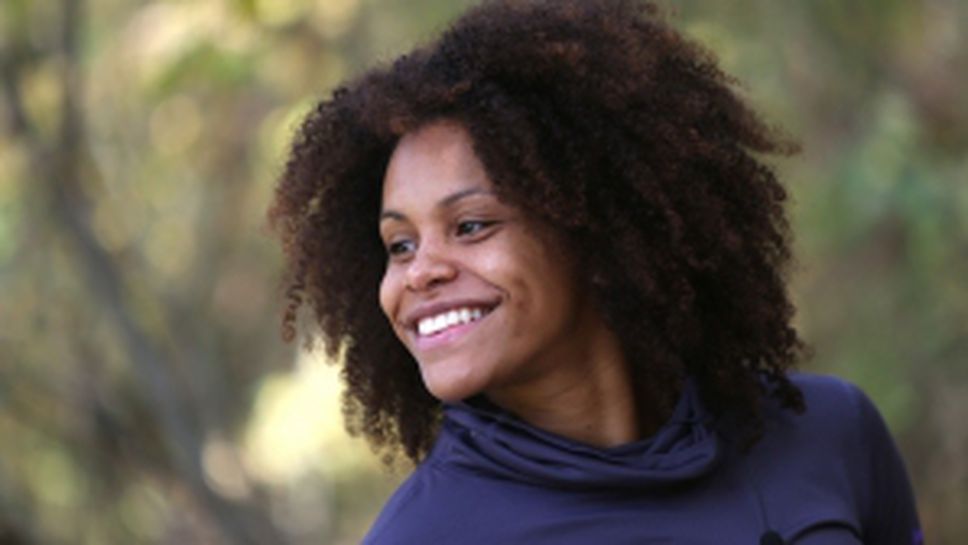 Интервю с Карин Околие