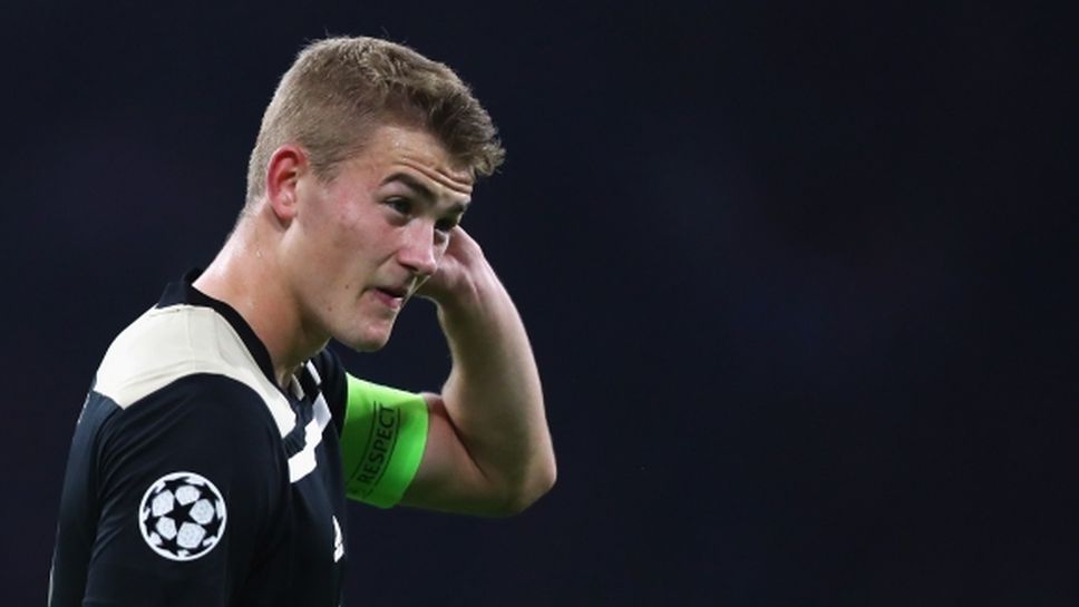 Барса потвърди за интерес към Де Лихт, Атлетико се включва в битката за него