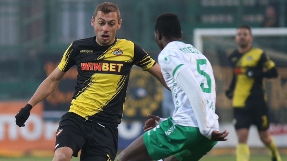 Балтанов и Перейра се върнаха в групата на Ботев (Пд) за мача с Черно море