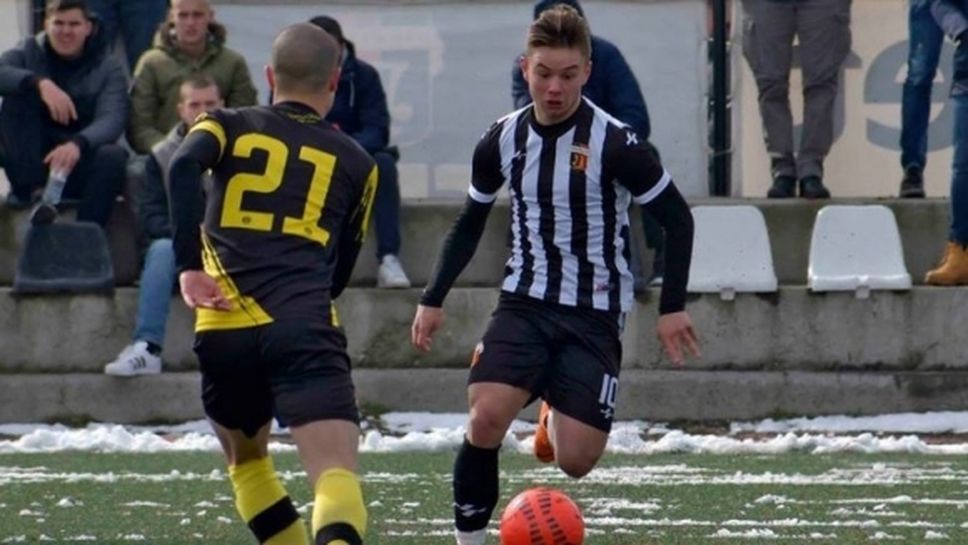 Локо (Пд) се похвали с национал