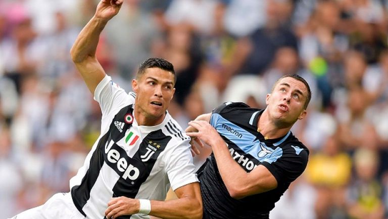 Ювентус подчини Лацио с 2:0, Роналдо още чака първия си гол в Серия "А"