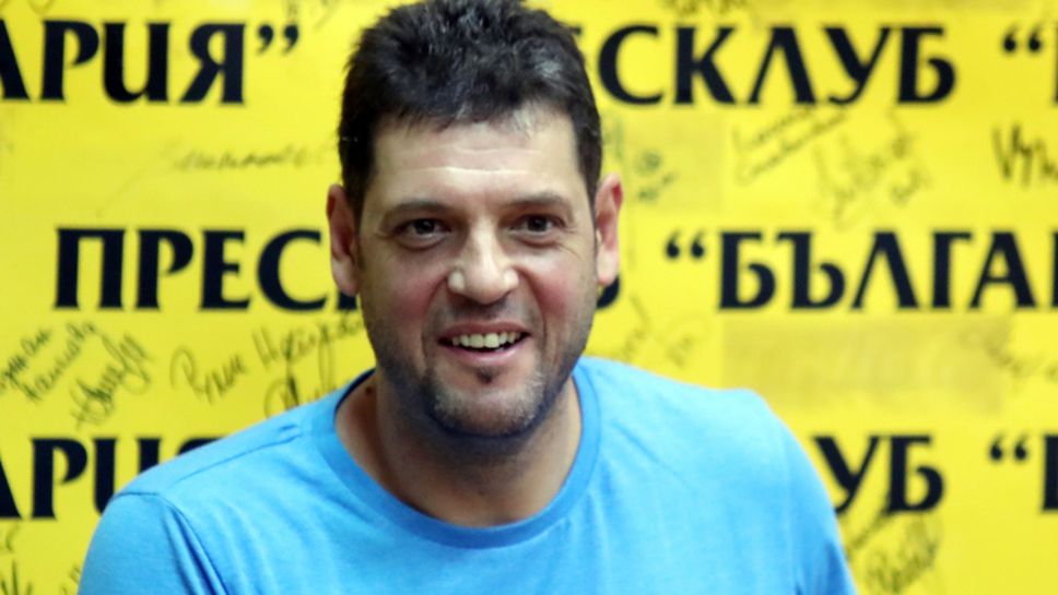 Пламен Константинов отговаря на нападките на изгонения от националния отбор Владислав Иванов