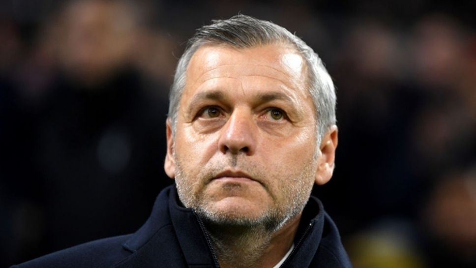Отложиха новия договор на треньора на Лион заради отпадането от Купата на Франция