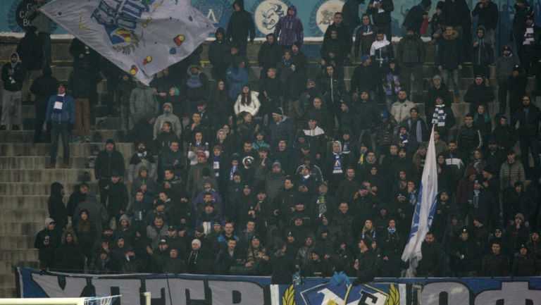 Верните фенове с Левски срещу Дунав в кучешки студ
