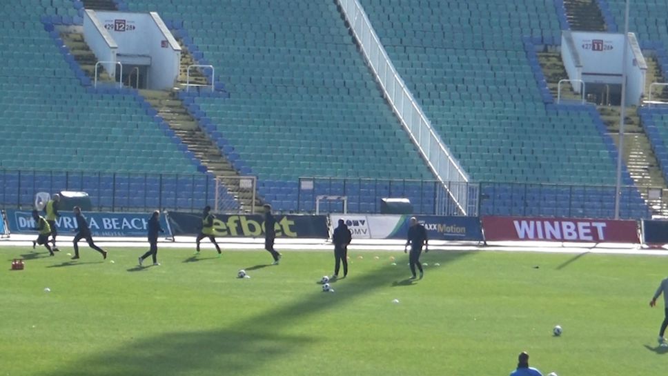 Футболистите на Септември тренират преди срещата с Дунав