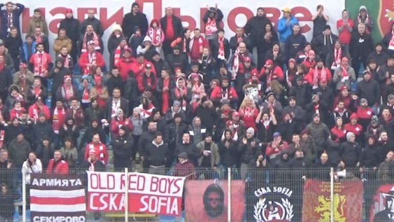 Верните "червени" привърженици подкрепят ЦСКА-София и в Стара Загора
