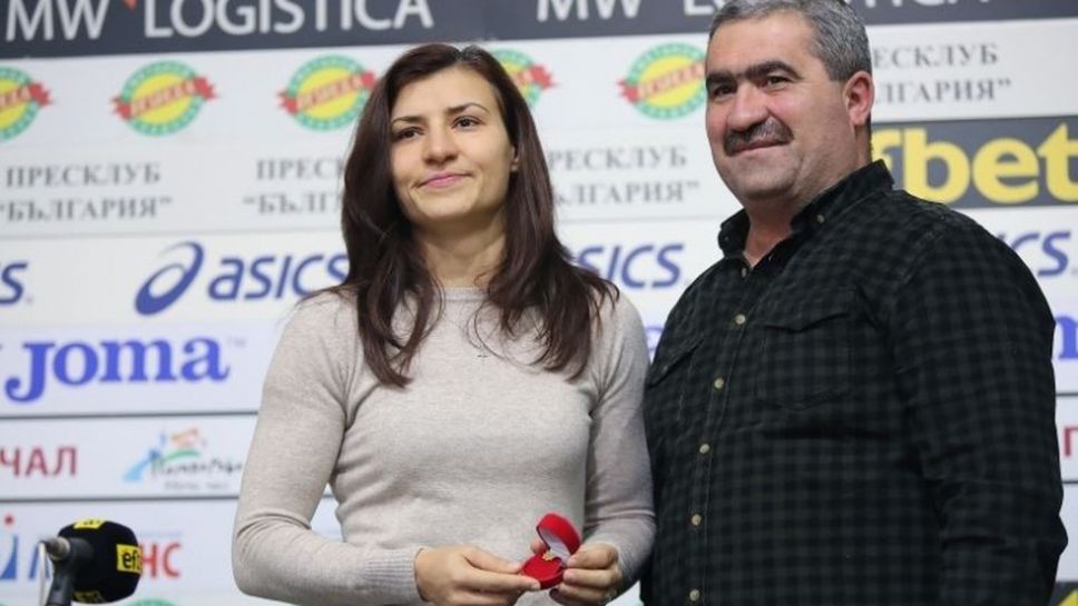 Стойка Петрова заслужено спечели наградата за спортист на месец Ноември