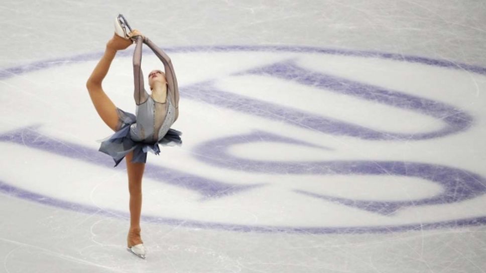 Александра Фейгин спечели убедително кратката програма на турнира "Скейт Виктория"
