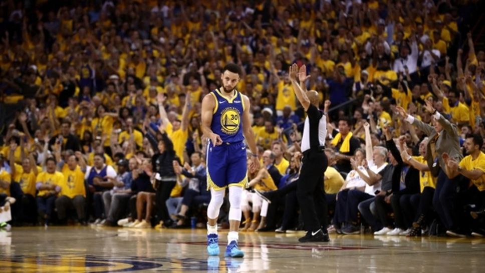 Къри е първият с 400 тройки в плейофите