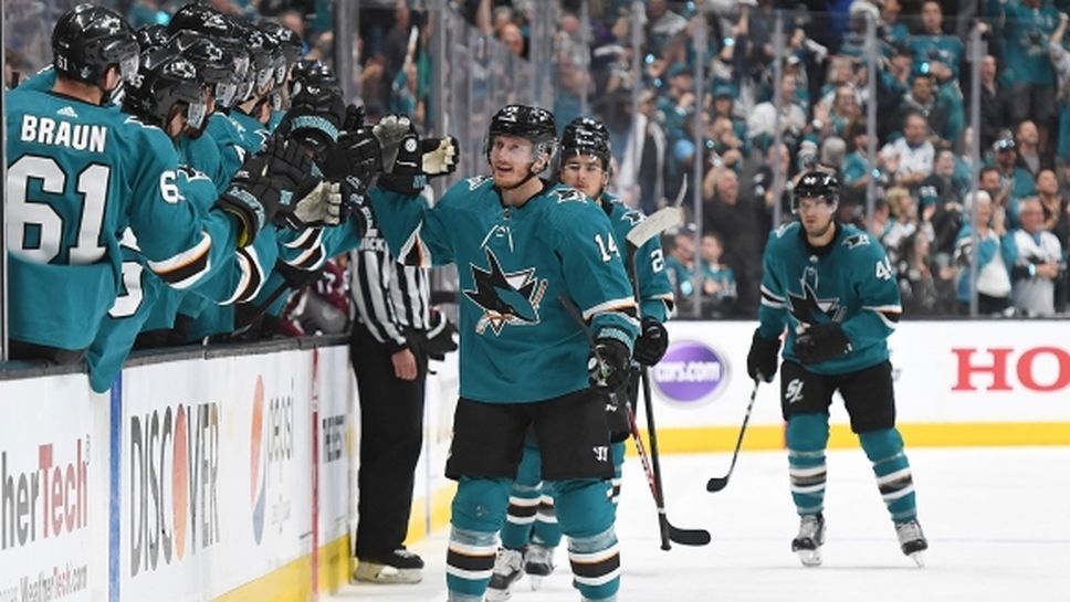 Каролина и Сан Хосе стартираха с победи в полуфиналните серии