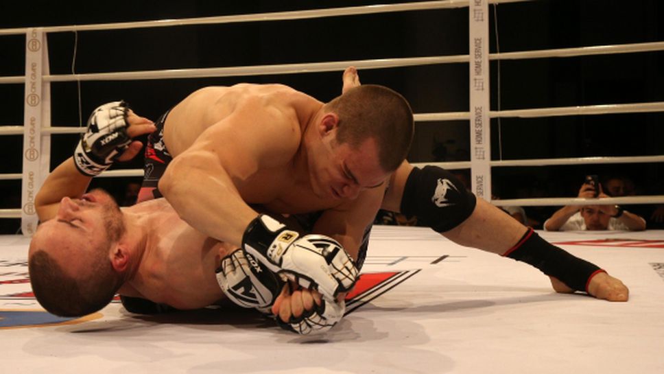 Живко Стоименов с победа със събмишън на Max Fight 42 (видео)
