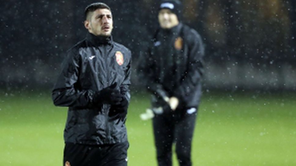 Националите тренират под снега в София