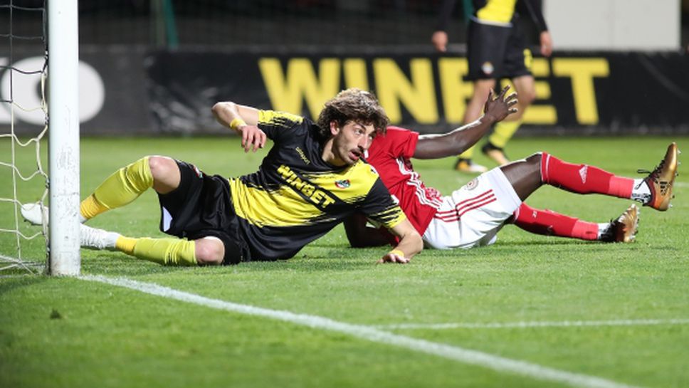 Ботев Пд стартира преговори с Вутов и Димитров