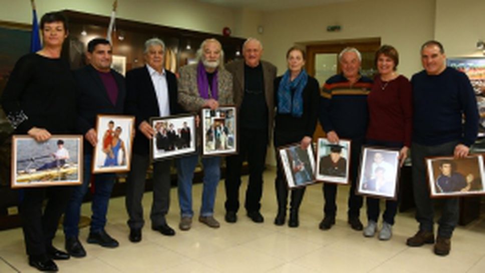 Бончук Андонов откри Фотоизложбата „Моят Стадион, моят Старт“