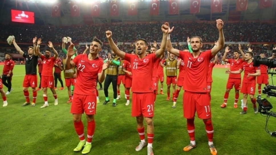 Турският отбор и фенове сътвориха скандал в Исландия