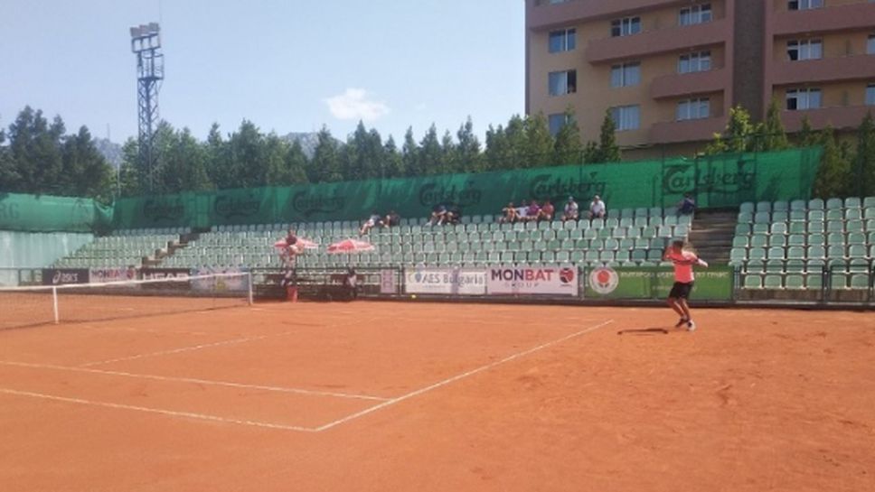 Антъни Генов и Денислава Глушкова спечелиха титлите от ДП по тенис до 18 години
