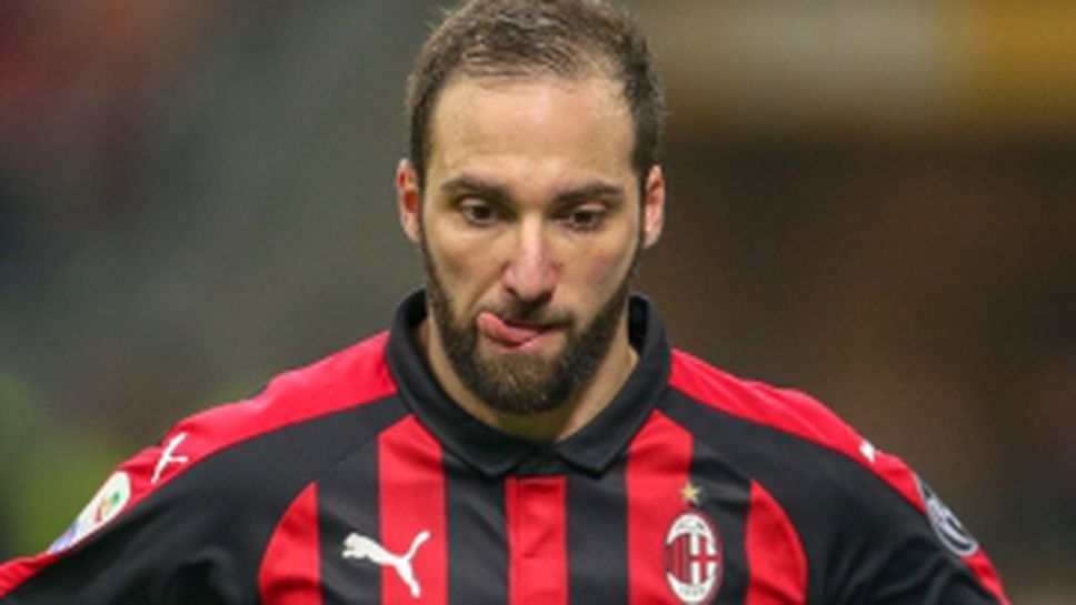 Фиорентина тресна Милан на Сан Сиро