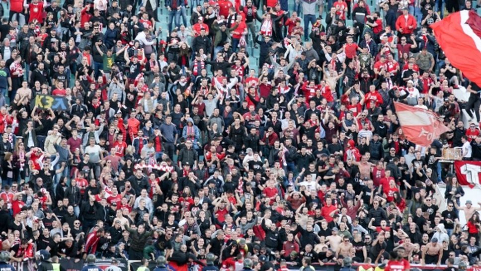 ЦСКА-София продължава кампанията си към най-малките фенове
