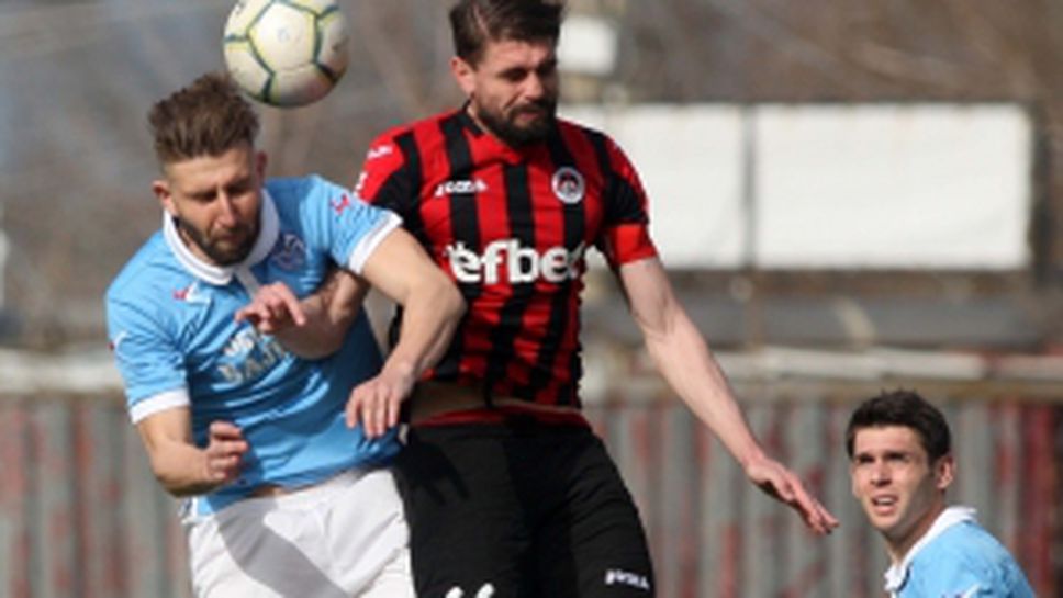 Локомотив (София) - Черноморец (Балчик)