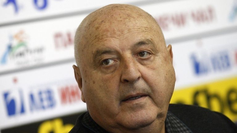 Венци Стефанов: Футболистите искат в Славия, а не да гледат Ривалдиньо
