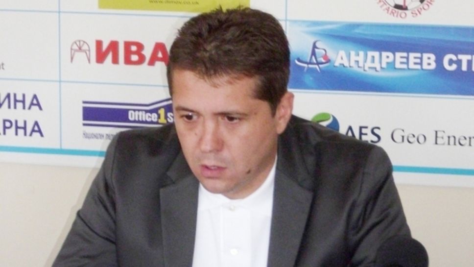 Напусналият треньор на Ботев (Нови пазар): С 325 лева бюджет на месец няма как да се прави футбол