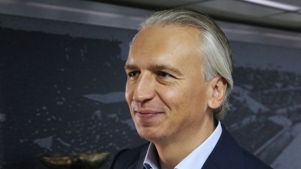 Генералният директор на "Газпром нефт" ще става президент на Руския футболен съюз
