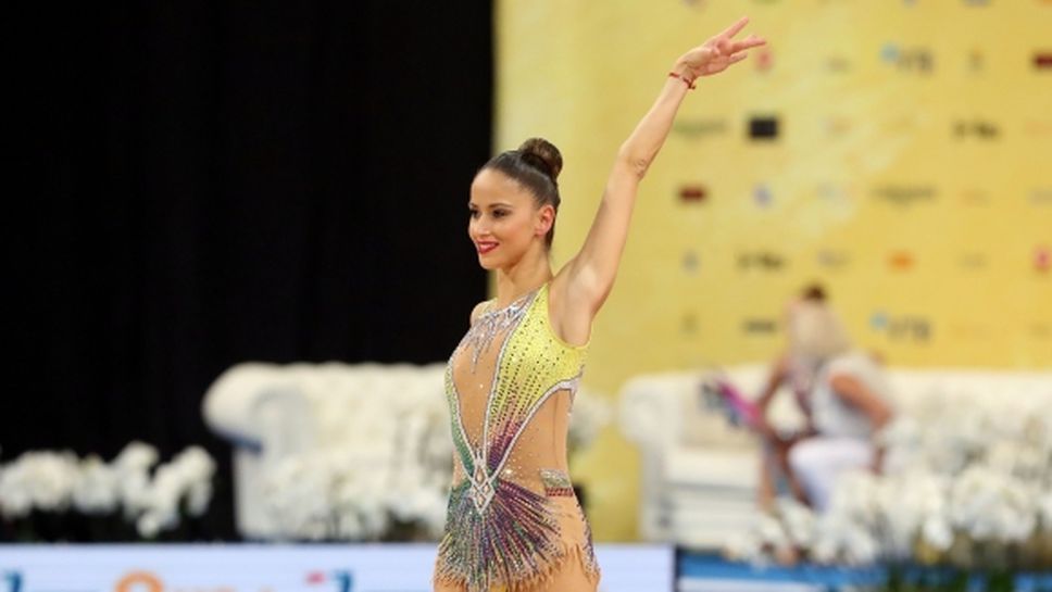 Показаха екипите на националния отбор по художествена гимнастика за новия сезон