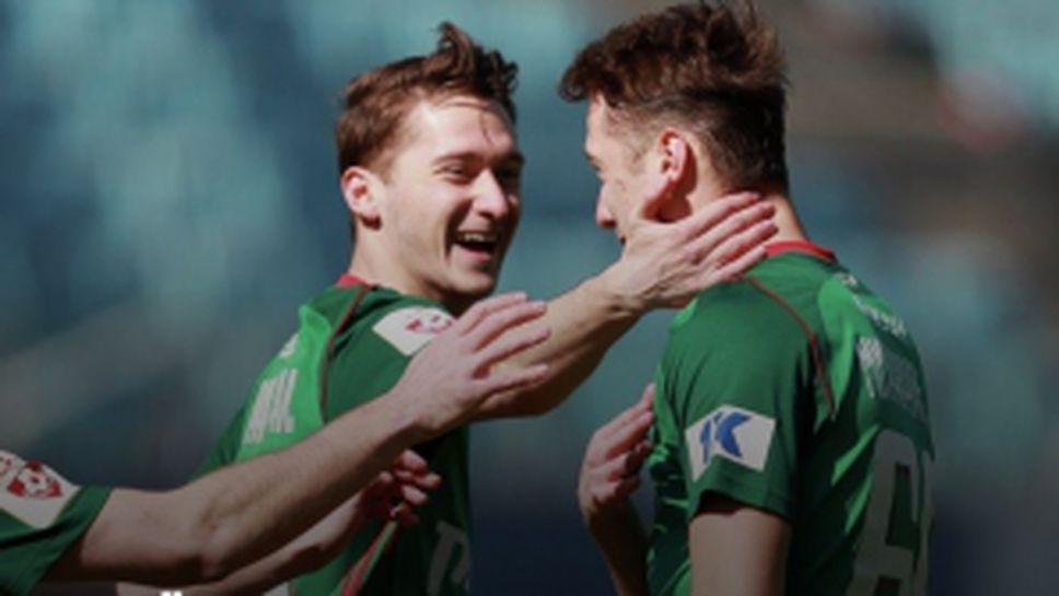 Локо (Москва) разби Динамо и остава начело