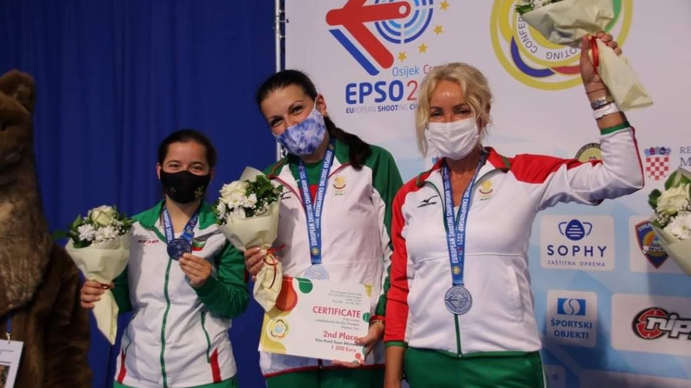 Mинистър Kузманов поздрави медалистките от Европейското по спортна стрелба