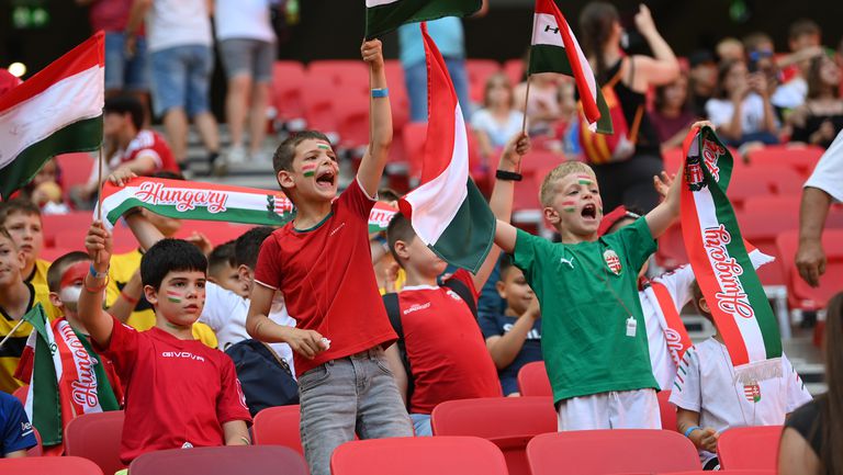  Съставите на Унгария и Англия 