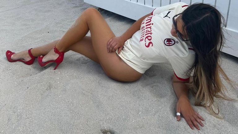  Фенка на Милан остави малко на фантазията 