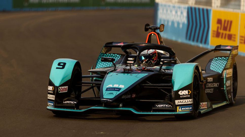 Евънс в драматична трета победа за сезона във Формула Е