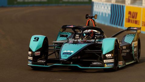 Евънс в драматична трета победа за сезона във Формула Е