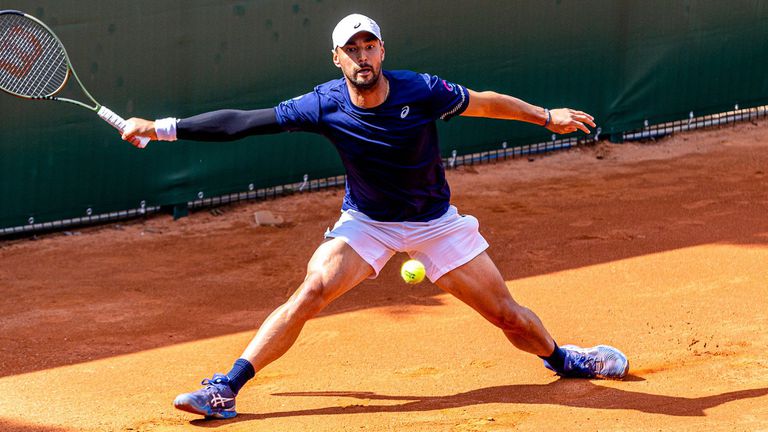 Българският тенисист Димитър Кузманов продължава напред към осминафиналите на турнира