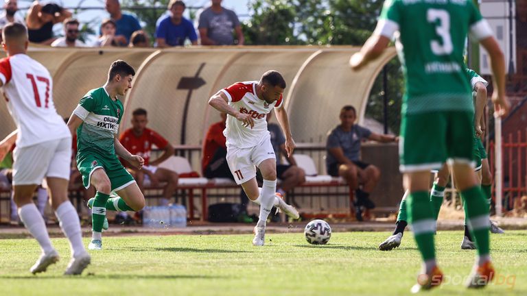 Беласица разби Ботев (Ихтиман) за финал на успешния сезон и влиза уверено във Втора лига