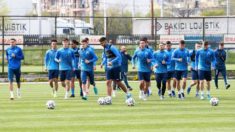  Левски стартира подготовка с 10 футболисти 