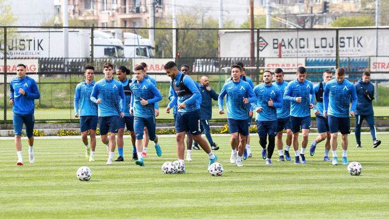  Левски стартира подготовка с 10 футболисти 