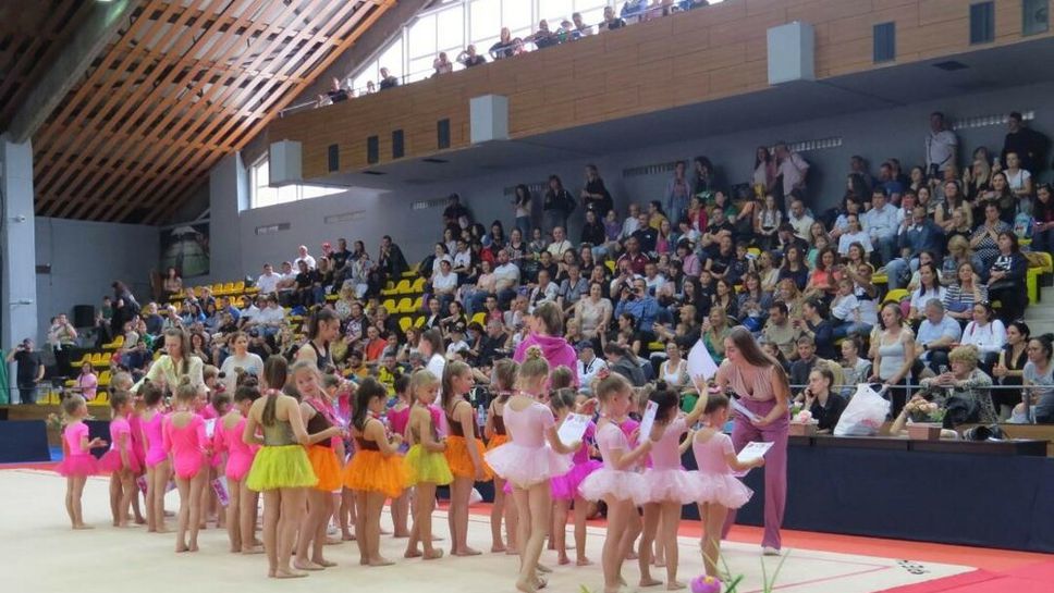 Около 940 гимнастички участваха в 34-о издание на турнира "Цветята на България"