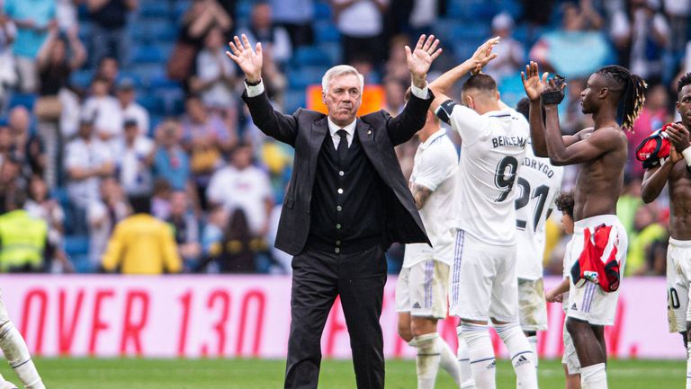 Капитанът Карим Бензема е информирал Реал Мадрид за решението да