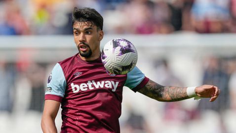  Лукас Пакета е почтен 