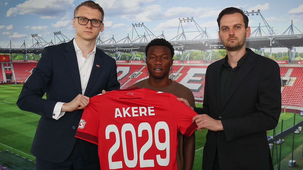 Ботев Пловдив официално продаде Самюел Акере на полския Видзев Лодз