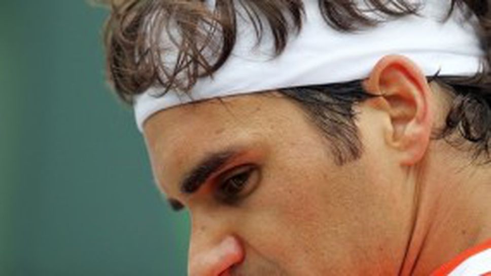 Федерер се мъчи с французин пред погледа на Надал
