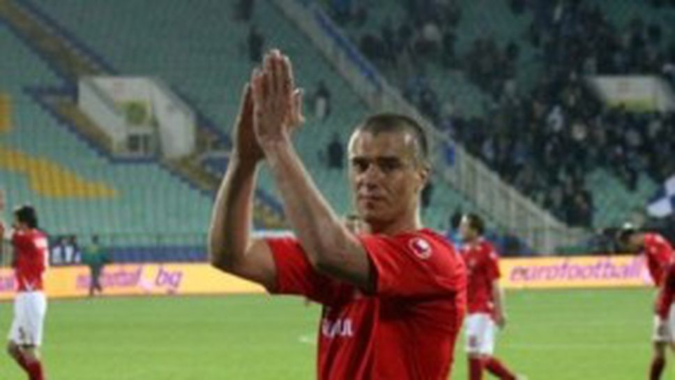 Циркове в ЦСКА: Панку се кара на треньорите от терена