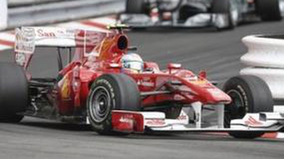 Шумахер: Алонсо се състезаваше и защитаваше позицията си в Монако