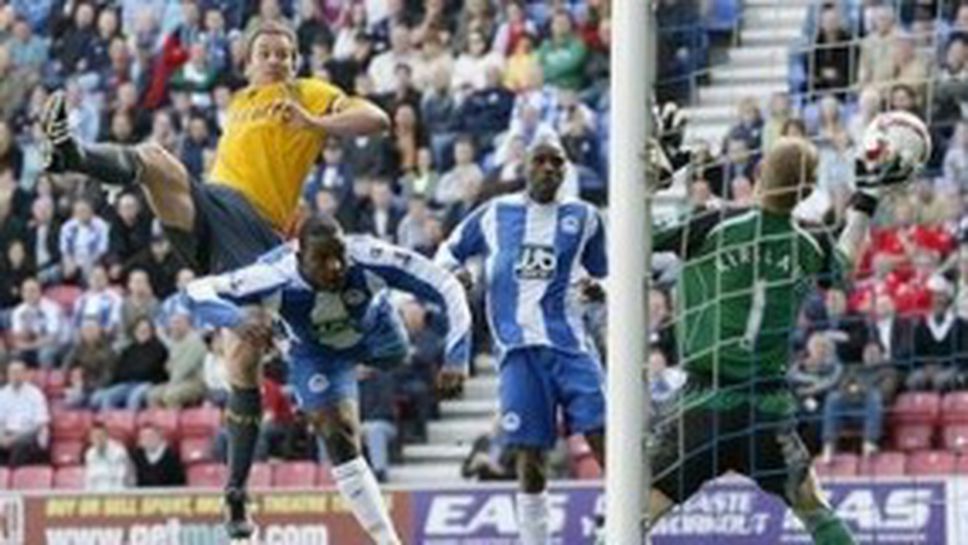 Вратар герой за Болтън срещу Уигън